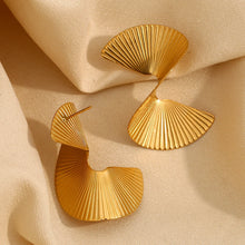 Load image into Gallery viewer, Twisted Fan Earrings
