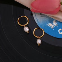 Load image into Gallery viewer, Freshwater Earrings
