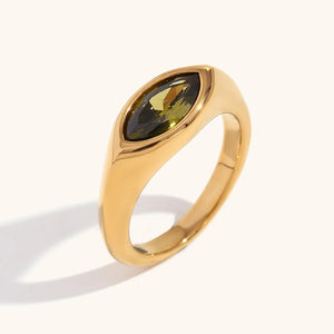 Elle Ring