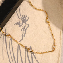 Load image into Gallery viewer, Cristale Necklace
