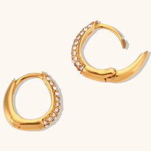 Load image into Gallery viewer, Mini Pear earrings
