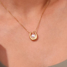 Load image into Gallery viewer, Pearl Necklace
