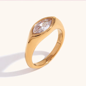 Elle Ring