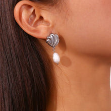 Load image into Gallery viewer, Wave Earrings
