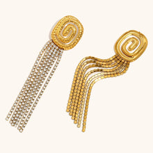 Load image into Gallery viewer, Sparkling Earrings
