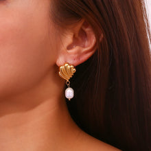 Load image into Gallery viewer, Wave Earrings
