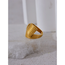 Load image into Gallery viewer, Golden Ring

