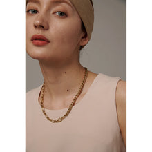 Load image into Gallery viewer, Selee Necklace

