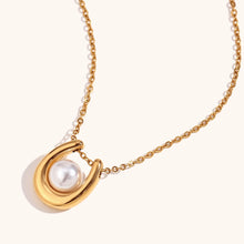 Load image into Gallery viewer, Pearl Necklace
