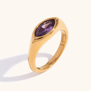 Elle Ring